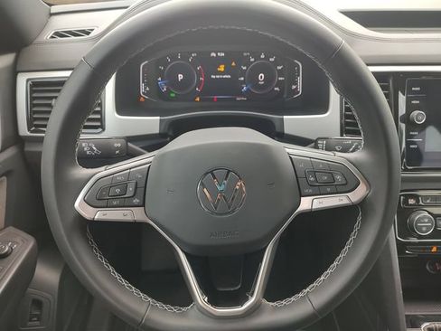 Used 2023 Volkswagen Atlas Cross Sport SE FWD image 11