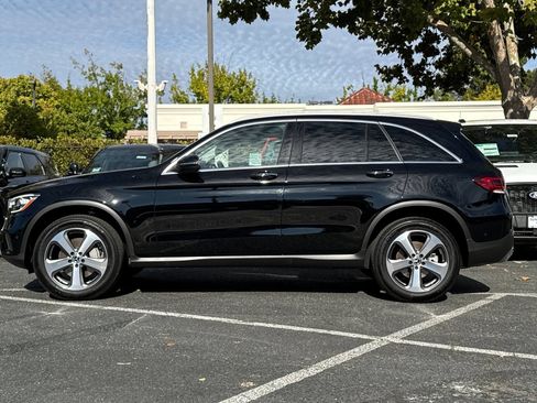 Used 2022 Mercedes-Benz GLC 300 w/ Premium Package Lite image 6