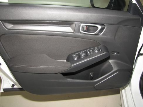Certified 2023 Honda Civic Sport image 9