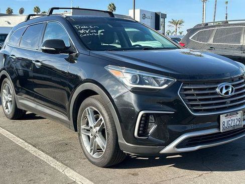 Used 2018 Hyundai Santa Fe FWD image 2