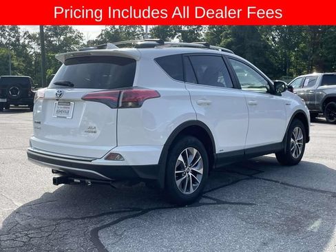 Used 2017 Toyota RAV4 XLE w/ Convenience Package AWD/4WD image 5