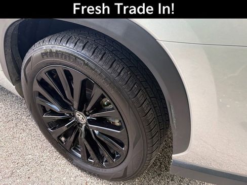 Used 2024 Toyota Highlander XSE FWD image 6