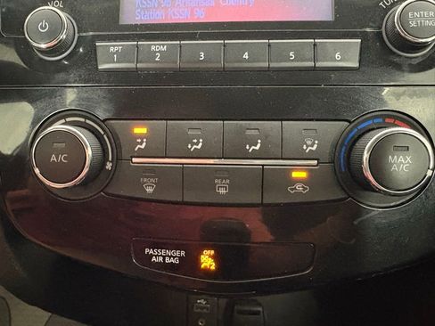 Used 2017 Nissan Rogue S FWD image 28