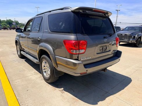 Used 2006 Toyota Sequoia Limited AWD/4WD image 7