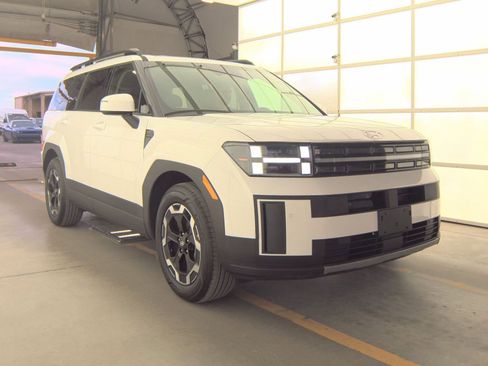 Used 2026 Hyundai Santa Fe SEL image 4