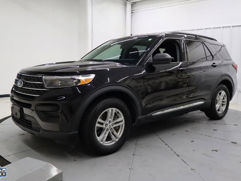 Used 2022 Ford Explorer XLT image 10