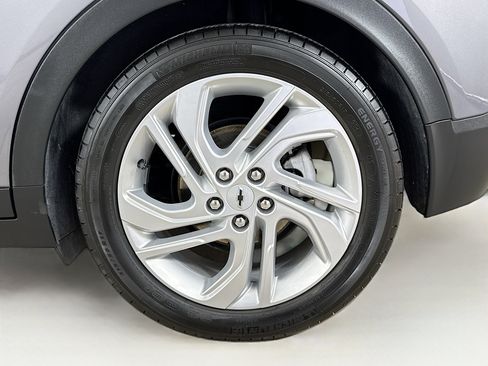 Used 2023 Chevrolet Bolt LT image 31