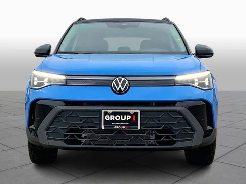 New 2026 Volkswagen Taos SE AWD/4WD image 3