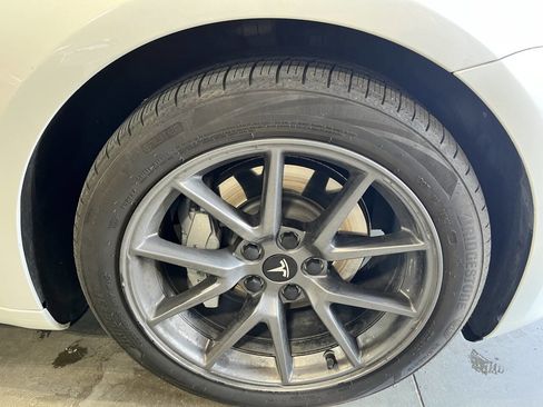 Used 2022 Tesla Model 3 Long Range AWD/4WD image 6