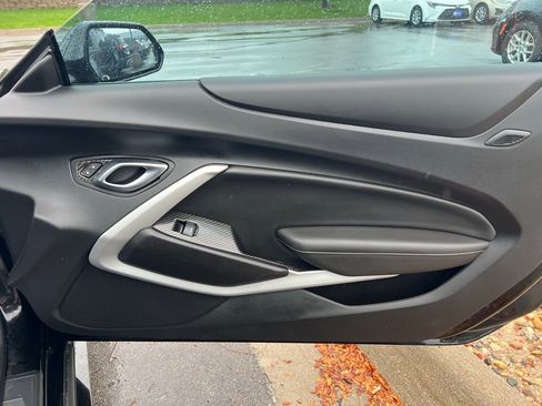 Used 2019 Chevrolet Camaro SS image 22