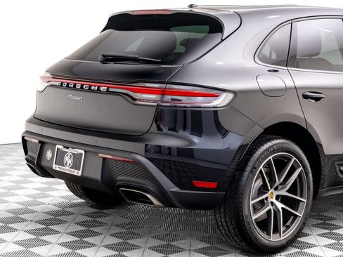 Certified 2026 Porsche Macan AWD/4WD image 35