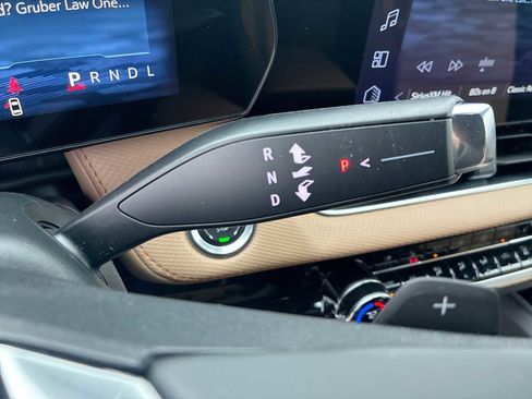 Used 2026 Chevrolet Equinox ACTIV w/ Convenience Package III image 16