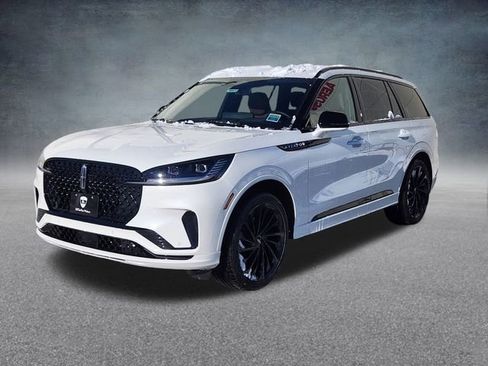New 2026 Lincoln Aviator Reserve image 3