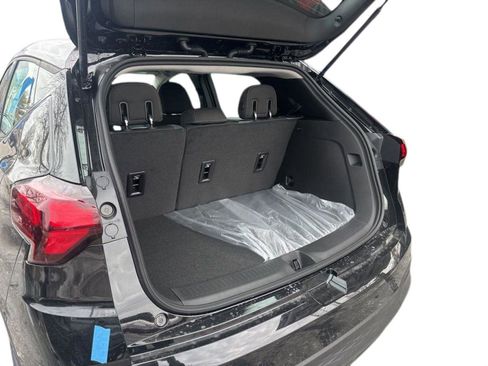New 2027 Chevrolet Bolt LT w/ Comfort Package FWD image 14