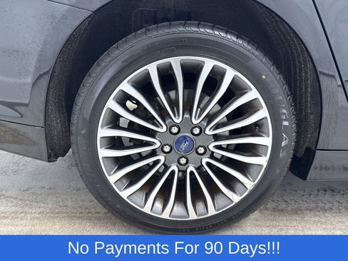 Used 2018 Ford Fusion SE w/ Fusion SE Technology Package image 40