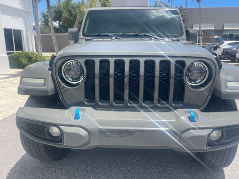 Used 2023 Jeep Wrangler Unlimited Sahara AWD/4WD image 20