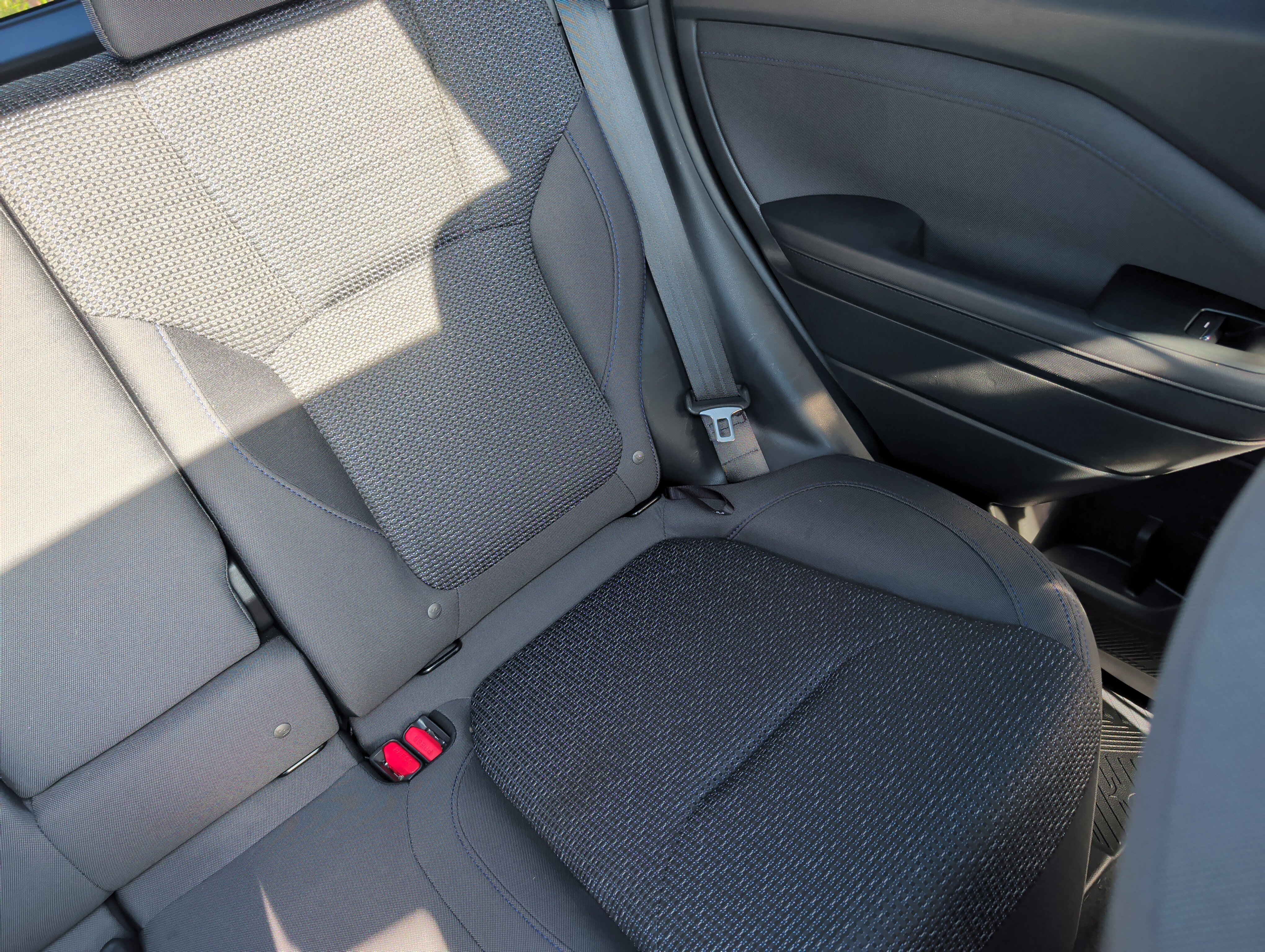 Certified 2025 Subaru Forester Premium AWD/4WD image 14