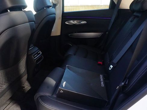 Certified 2026 Genesis GV70 2.5T Select image 19