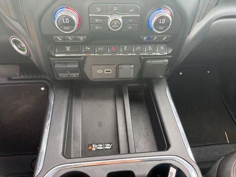 Used 2023 GMC Sierra 2500 AT4 w/ AT4 Preferred Package AWD/4WD image 25