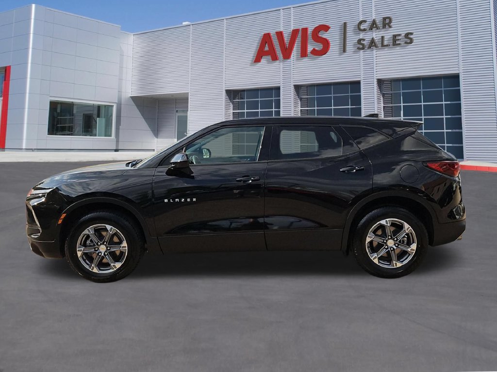 Used 2025 Chevrolet Blazer LT FWD image 10