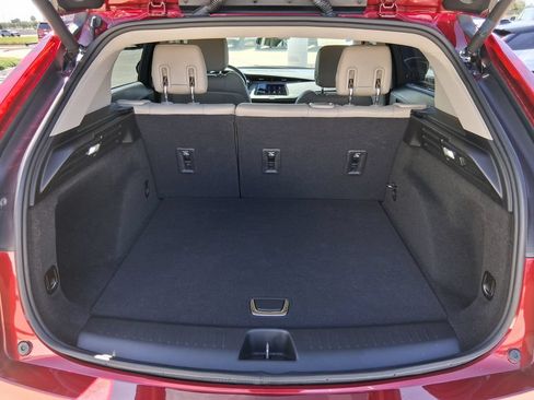 Used 2023 Cadillac XT4 Luxury w/ Driver Awareness Package FWD image 6