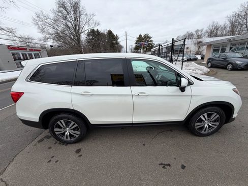 Used 2017 Honda Pilot EX image 4