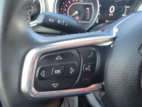 Used 2023 Jeep Gladiator Overland image 17