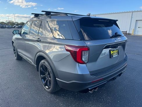 Used 2022 Ford Explorer ST w/ ST Street Pack image 3