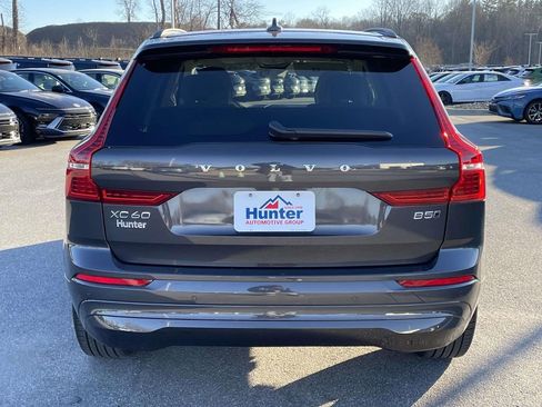Used 2023 Volvo XC60 B5 Core image 27