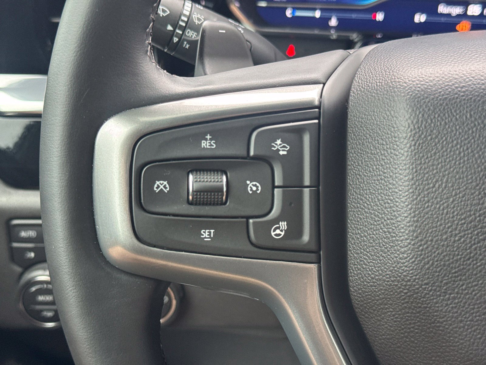 Used 2024 Chevrolet Silverado 1500 LT Trail Boss w/ LT Trail Boss Premium Package AWD/4WD image 22