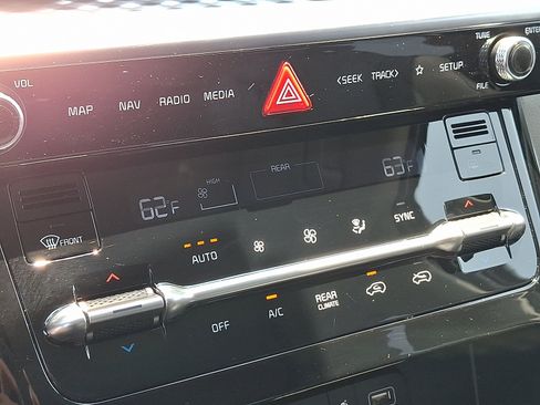 Used 2024 Kia Carnival SX Prestige FWD image 17