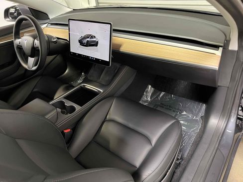 Used 2023 Tesla Model 3 Performance image 37