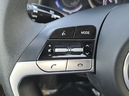 Used 2023 Hyundai Elantra Blue FWD image 17