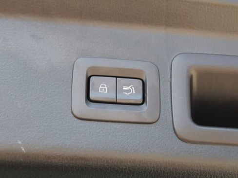 Used 2023 MAZDA CX-30 AWD 2.5 S w/ Premium Package image 39