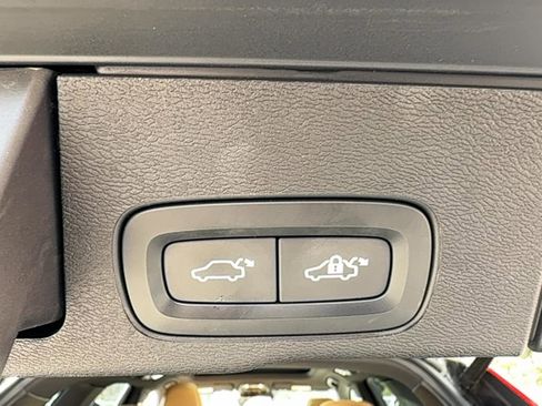 Used 2020 Volvo XC60 T5 Inscription image 22