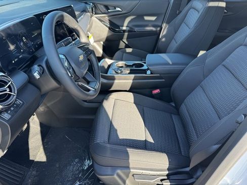 New 2026 Chevrolet Equinox LT image 5