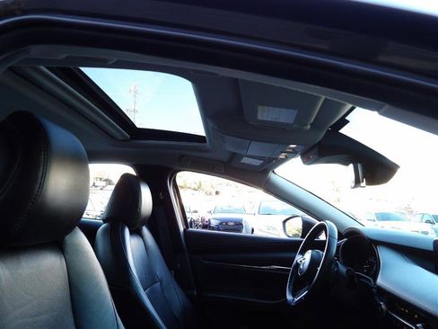 Used 2022 MAZDA MAZDA3 s image 15