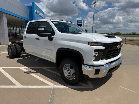 New 2026 Chevrolet Silverado 3500 W/T image 10