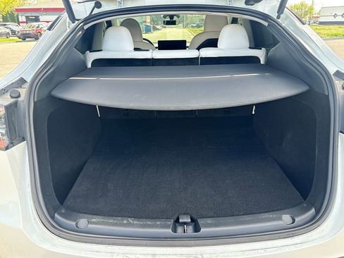 Used 2024 Tesla Model Y Long Range image 26