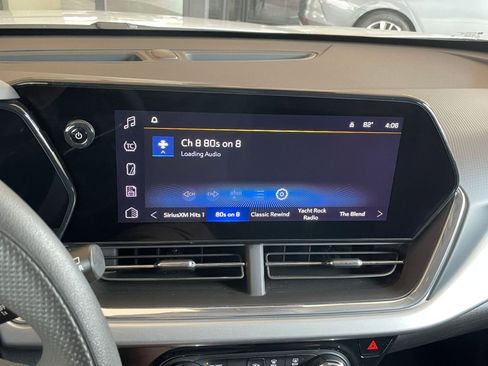 Used 2025 Chevrolet Trax LT image 20