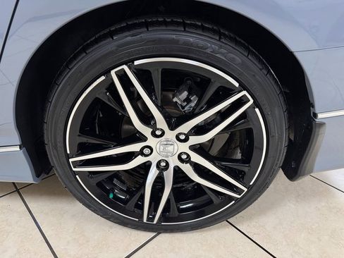 Used 2021 Honda Accord Touring image 25