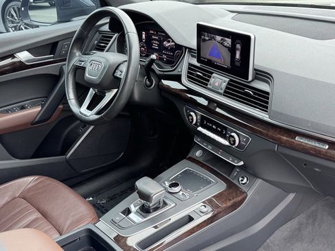 Used 2018 Audi Q5 2.0T w/ Premium Plus Package image 10