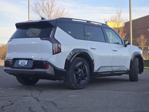 New 2026 Kia EV9 GT-Line AWD/4WD image 18