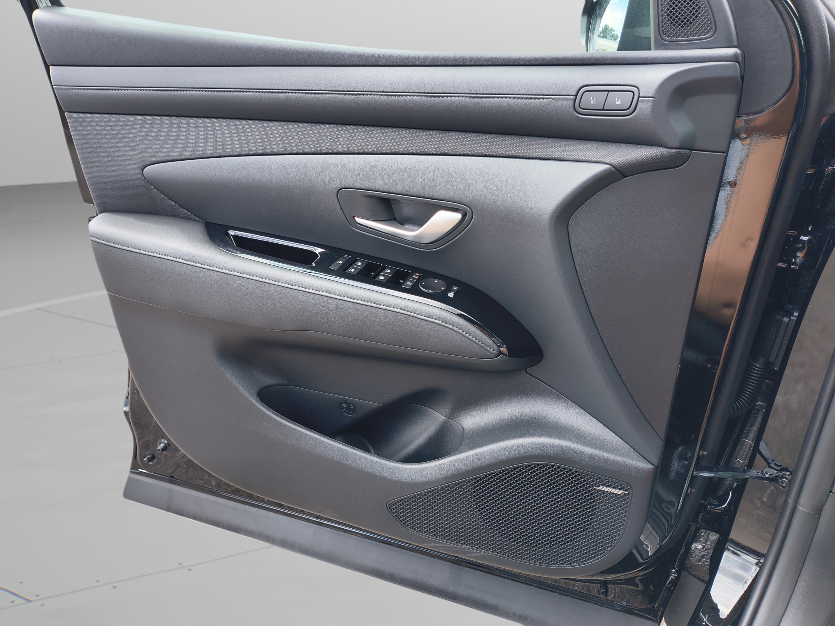 New 2026 Hyundai Tucson Limited FWD image 25