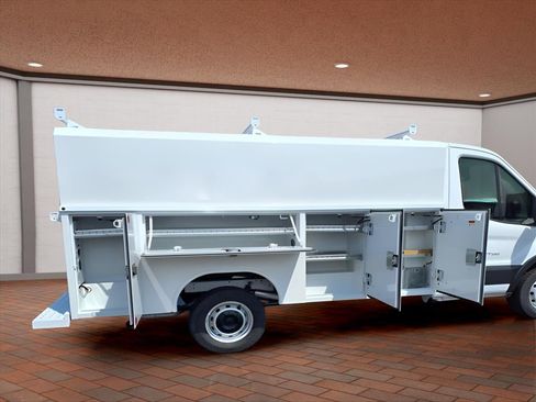 Used 2024 Ford Transit 250 image 9