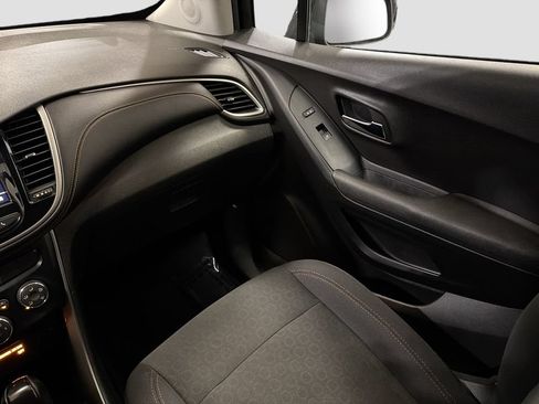 Used 2020 Chevrolet Trax LS w/ Tint and Cruise Package FWD image 24