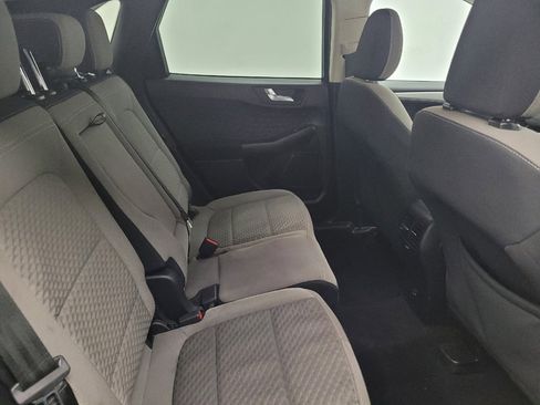 Used 2020 Ford Escape SE image 19