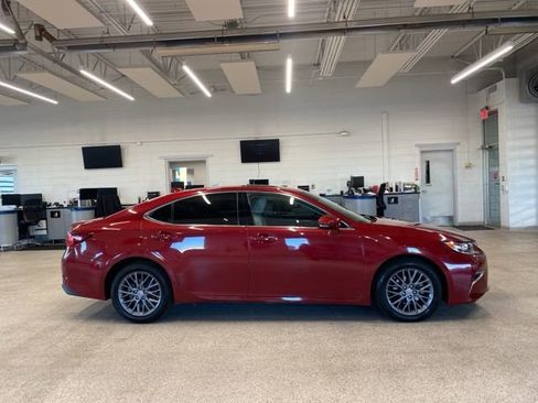 Used 2018 Lexus ES 350 w/ Premier Package FWD image 4