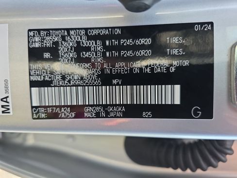 Used 2024 Toyota 4Runner Limited image 34