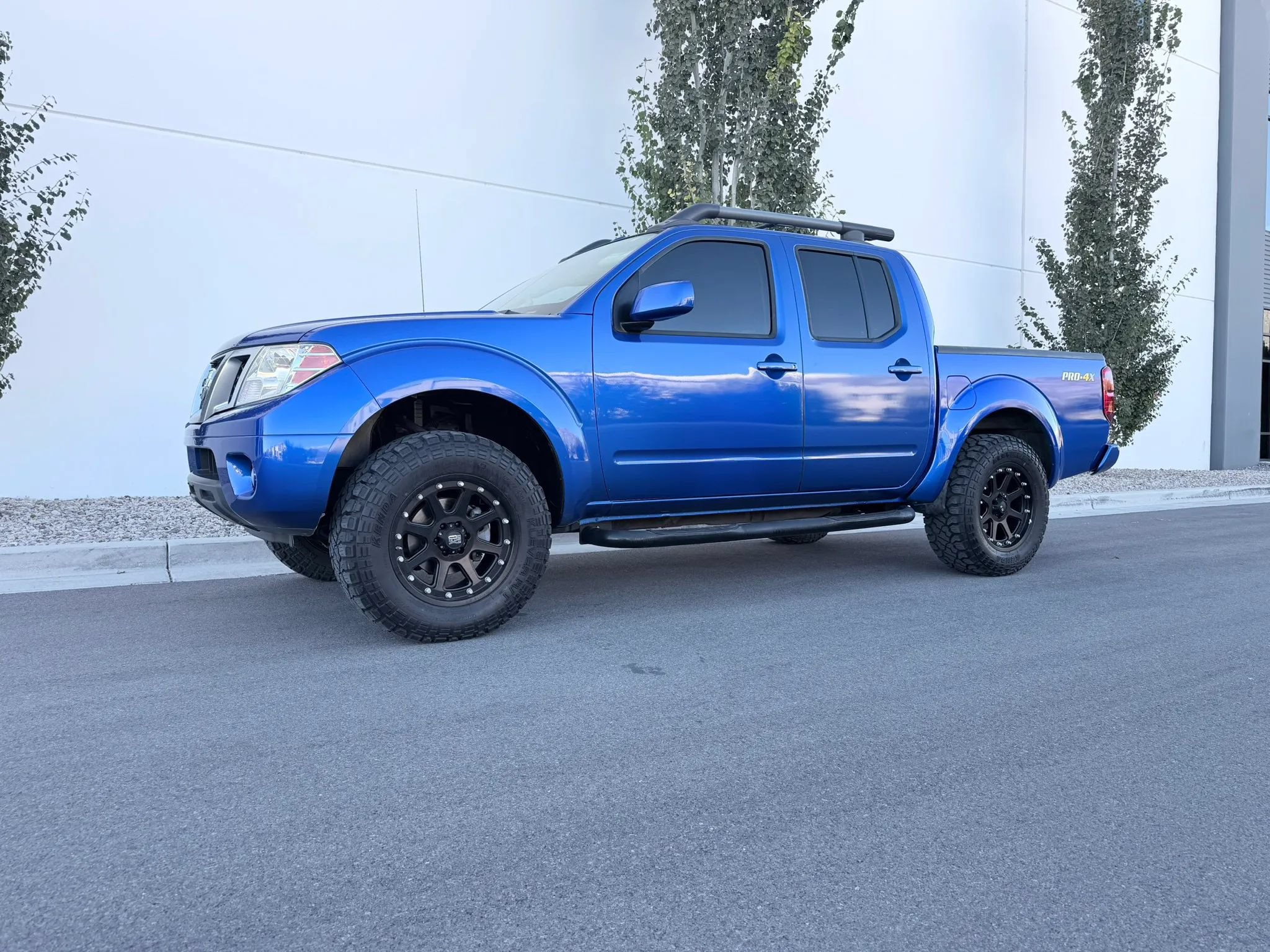 Used 2015 Nissan Frontier PRO-4X w/ Pro-4x Luxury Package AWD/4WD image 8